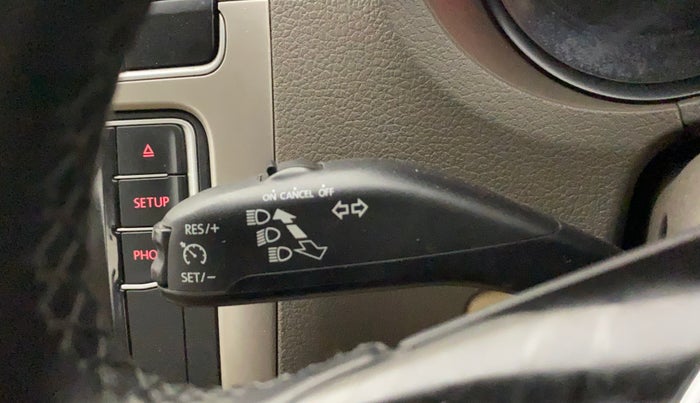 2017 Volkswagen Vento HIGHLINE PETROL AT, Petrol, Automatic, 62,617 km, Adaptive Cruise Control
