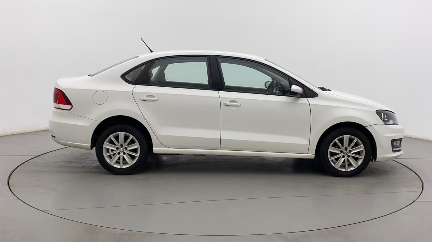 2017 Volkswagen Vento HIGHLINE PETROL AT, Petrol, Automatic, 62,617 km, Right Side View