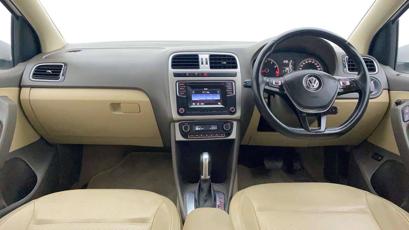 2017 Volkswagen Vento HIGHLINE PETROL AT, Petrol, Automatic, 62,617 km, Dashboard