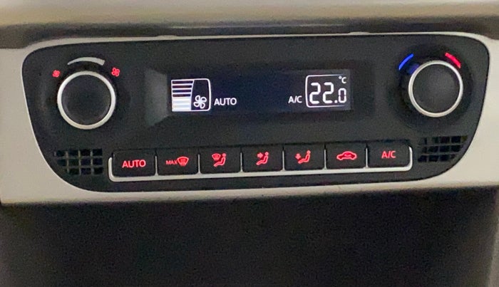 2017 Volkswagen Vento HIGHLINE PETROL AT, Petrol, Automatic, 62,617 km, Automatic Climate Control