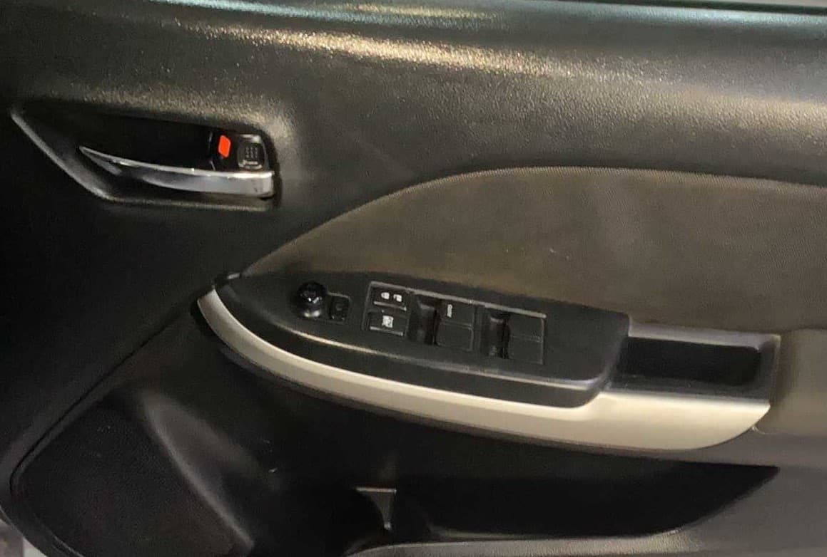 2017 Maruti Baleno ZETA PETROL 1.2, Petrol, Manual, 29,508 km, Driver Side Door Panels Control