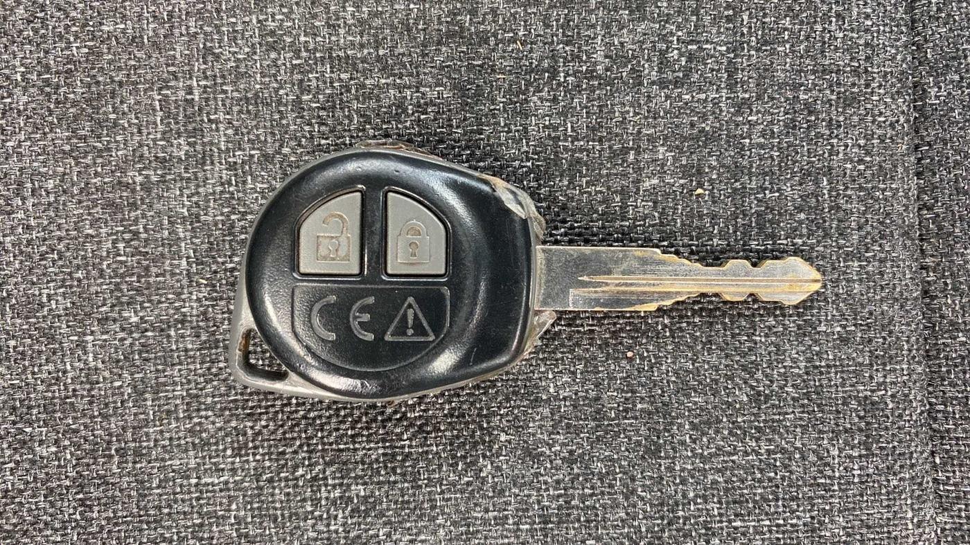 2018 Maruti Swift VXI, Petrol, Manual, 74,858 km, Key Close Up