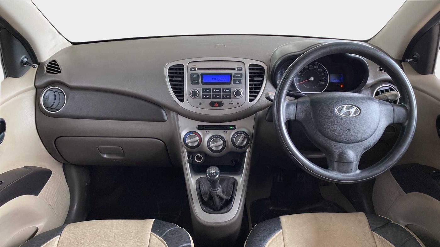 2015 Hyundai i10 MAGNA 1.1, CNG, Manual, 1,15,434 km, Dashboard