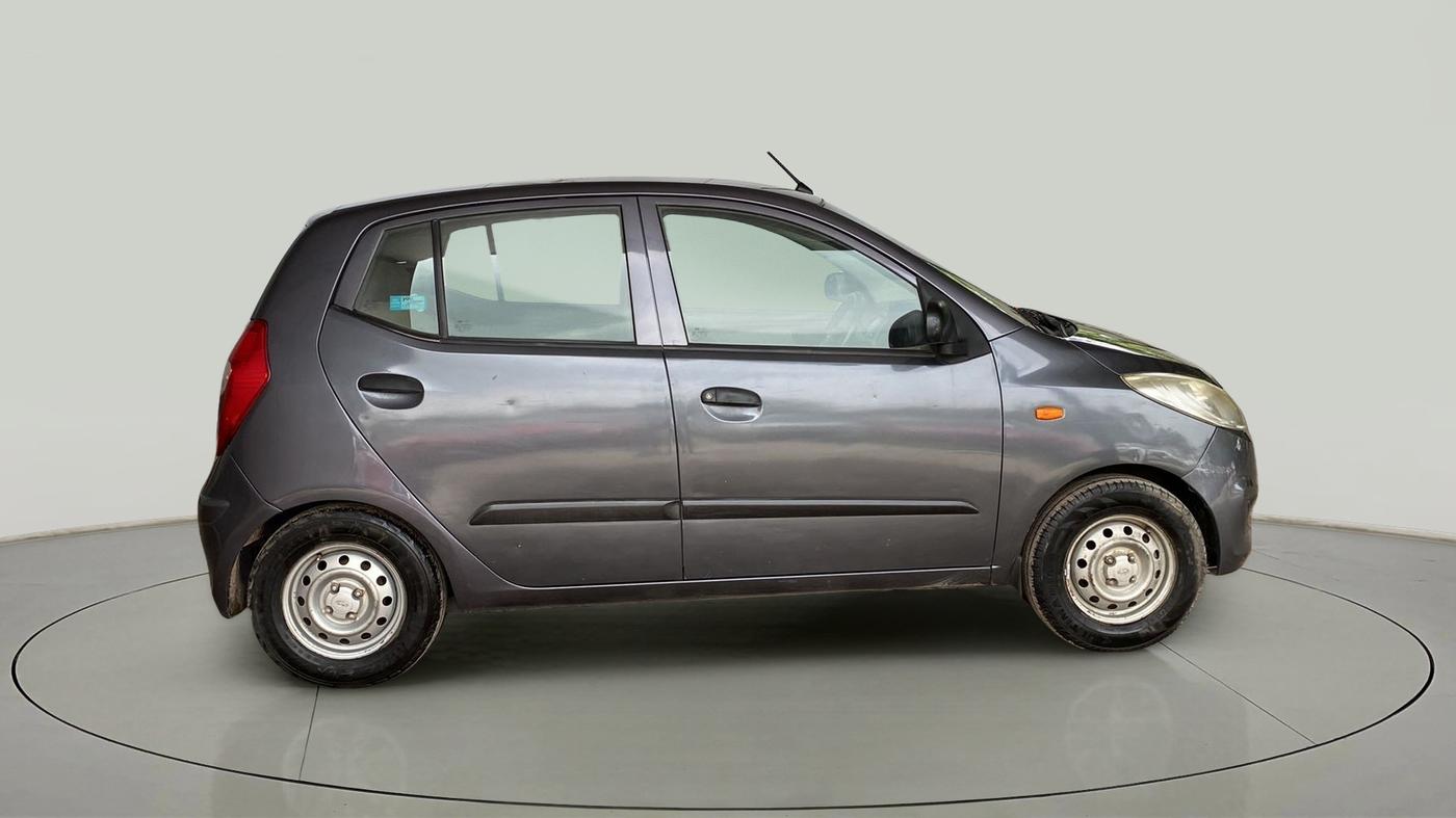 2015 Hyundai i10 MAGNA 1.1, CNG, Manual, 1,15,434 km, Right Side View