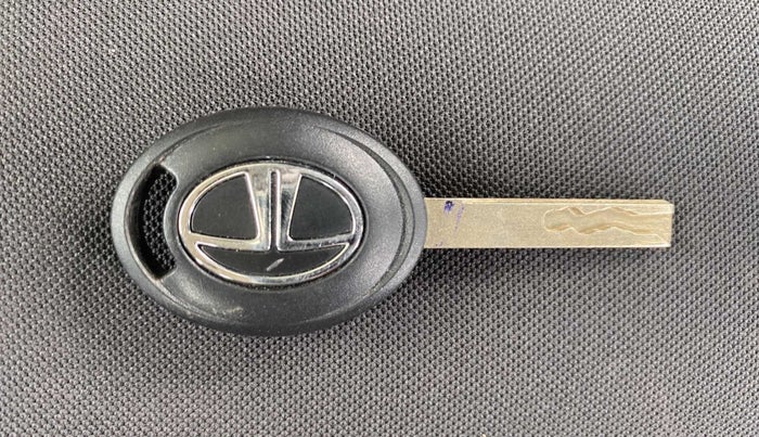2020 Tata Tiago XE PETROL, Petrol, Manual, 57,810 km, Key Close Up
