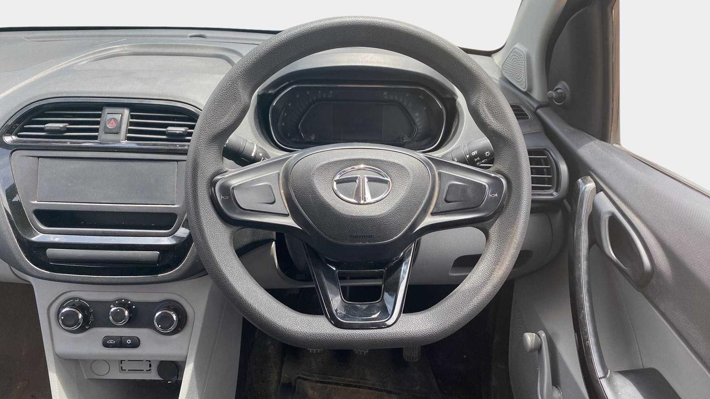 2020 Tata Tiago XE PETROL, Petrol, Manual, 57,810 km, Steering Wheel Close Up
