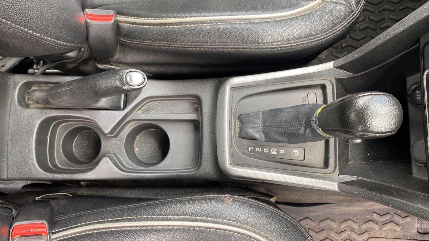 2021 Maruti Vitara Brezza ZXI PLUS AT DUAL TONE SHVS, Petrol, Automatic, 68,282 km, Gear Lever