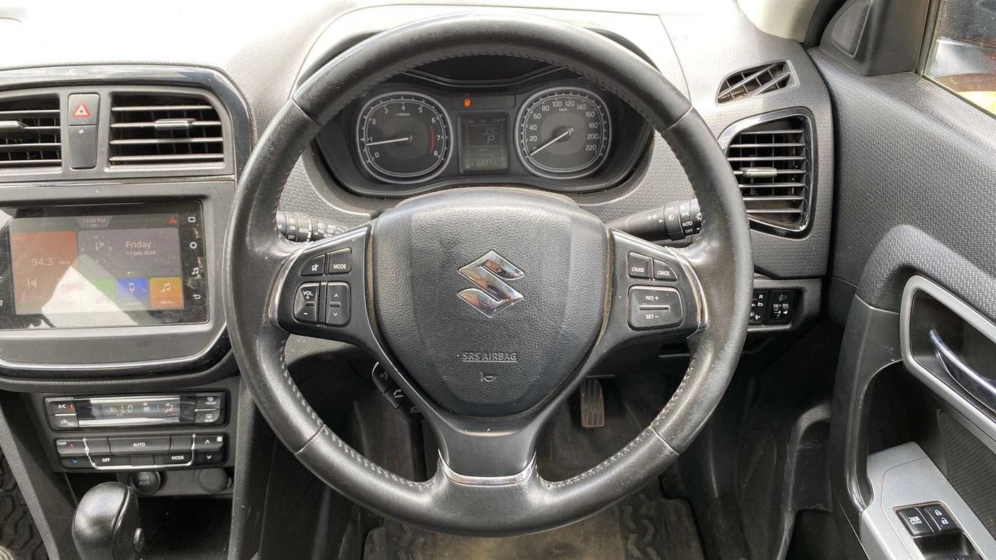 2021 Maruti Vitara Brezza ZXI PLUS AT DUAL TONE SHVS, Petrol, Automatic, 68,282 km, Steering Wheel Close Up