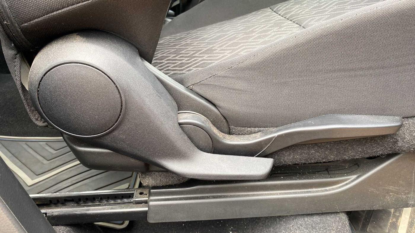 2021 Maruti IGNIS ALPHA 1.2 AMT, Petrol, Automatic, 29,003 km, Driver Side Adjustment Panel