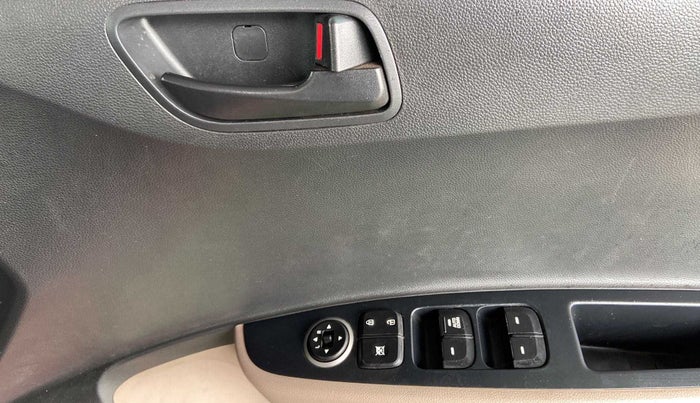 2019 Hyundai Grand i10 MAGNA 1.2 KAPPA VTVT, Petrol, Manual, 30,050 km, Driver Side Door Panels Control