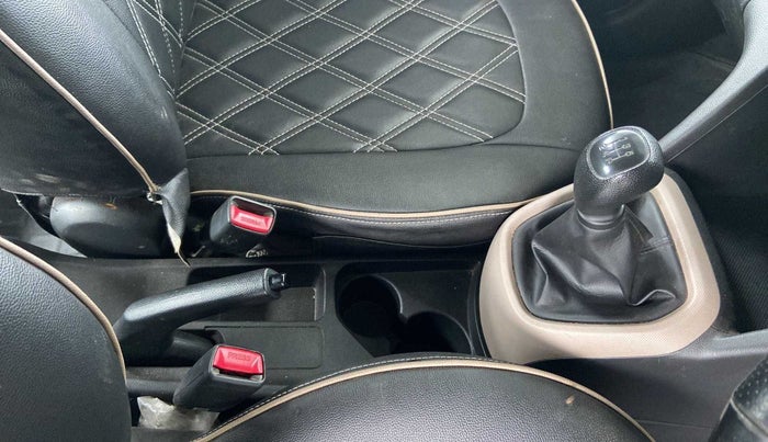 2019 Hyundai Grand i10 MAGNA 1.2 KAPPA VTVT, Petrol, Manual, 30,050 km, Gear Lever