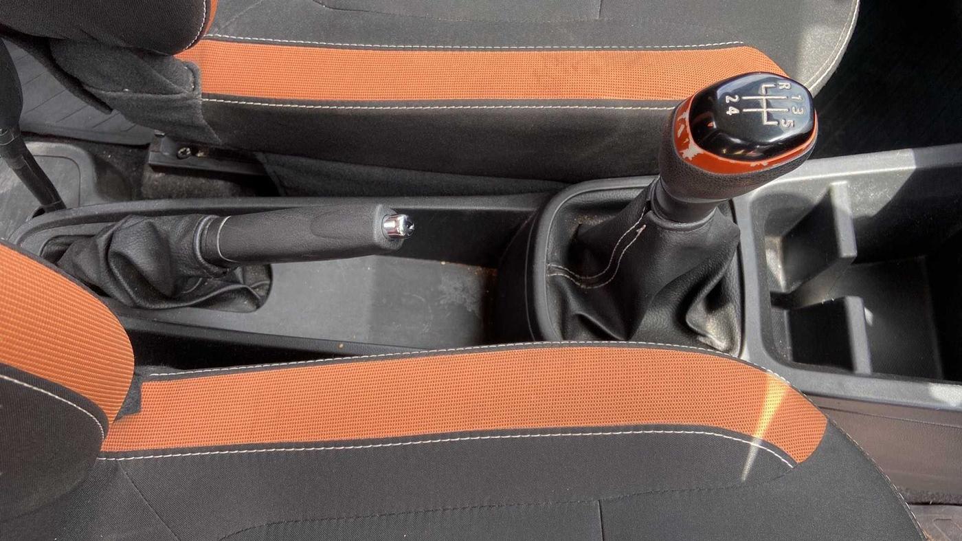 2021 Renault Kwid CLIMBER 1.0 (O), Petrol, Manual, 21,143 km, Gear Lever