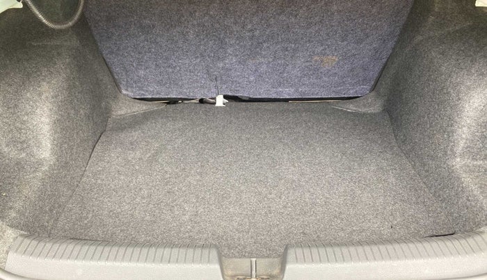 2017 Volkswagen Ameo HIGHLINE1.2L PLUS 16 ALLOY, Petrol, Manual, 49,624 km, Boot Inside