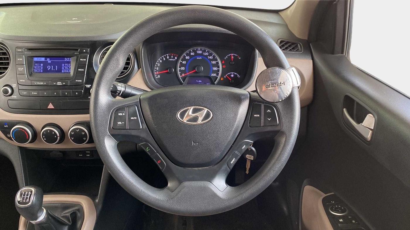 2015 Hyundai Grand i10 SPORTZ 1.2 KAPPA VTVT, Petrol, Manual, 46,287 km, Steering Wheel Close Up