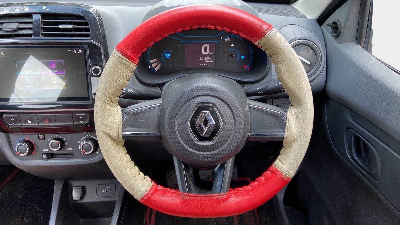 2021 Renault Kwid RXT 1.0 (O), Petrol, Manual, 50,688 km, Steering Wheel Close Up