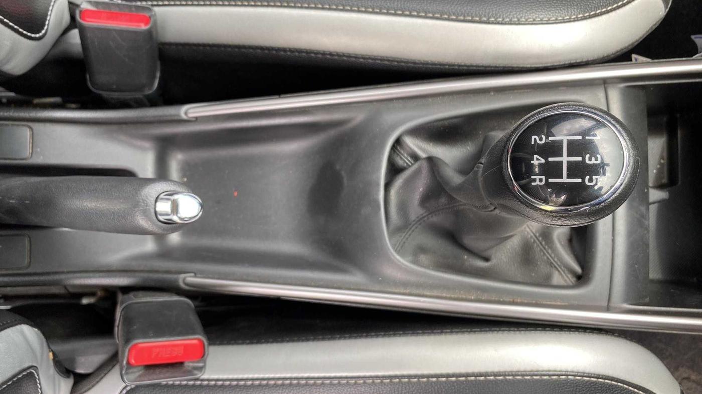 2019 Maruti Baleno ZETA PETROL 1.2, Petrol, Manual, 31,968 km, Gear Lever