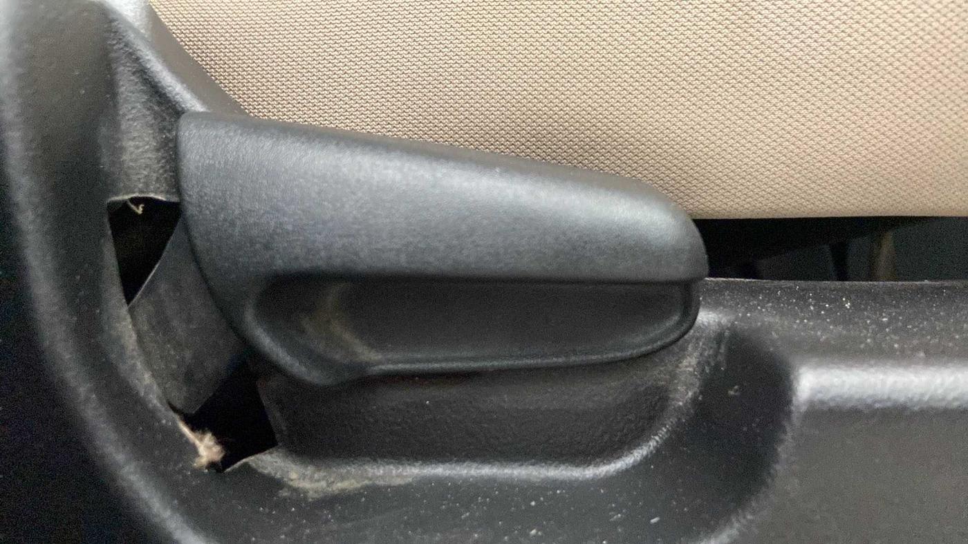 2018 Maruti Wagon R 1.0 LXI CNG, CNG, Manual, 91,668 km, Driver Side Adjustment Panel