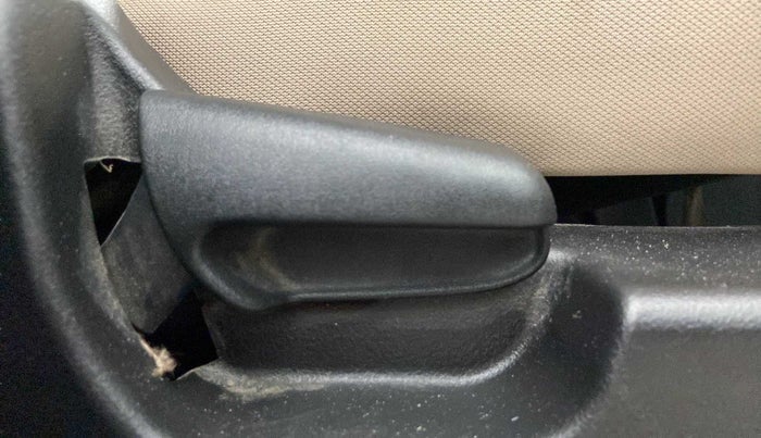 2018 Maruti Wagon R 1.0 LXI CNG, CNG, Manual, 91,668 km, Driver Side Adjustment Panel