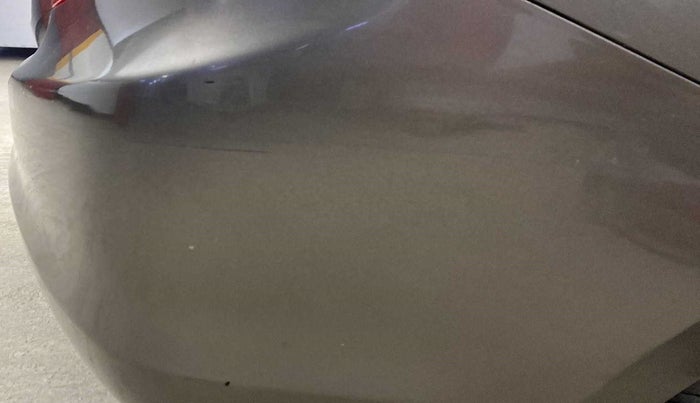 2015 Maruti Swift Dzire VXI, Petrol, Manual, 32,721 km, Rear bumper - Minor scratches