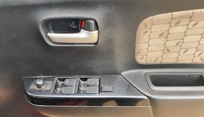 2018 Maruti Wagon R 1.0 VXI AMT, Petrol, Automatic, 99,726 km, Driver Side Door Panels Control