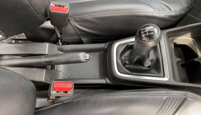 2021 Maruti Swift ZXI, Petrol, Manual, 62,189 km, Gear Lever