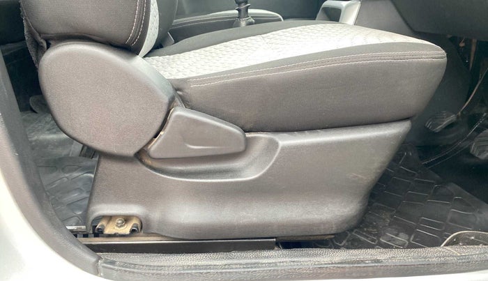 2020 Datsun Redi Go T, Petrol, Manual, 69,201 km, Driver Side Adjustment Panel