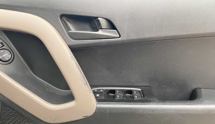 2016 Hyundai Creta E PLUS 1.6 PETROL, Petrol, Manual, 70,876 km, Driver Side Door Panels Control