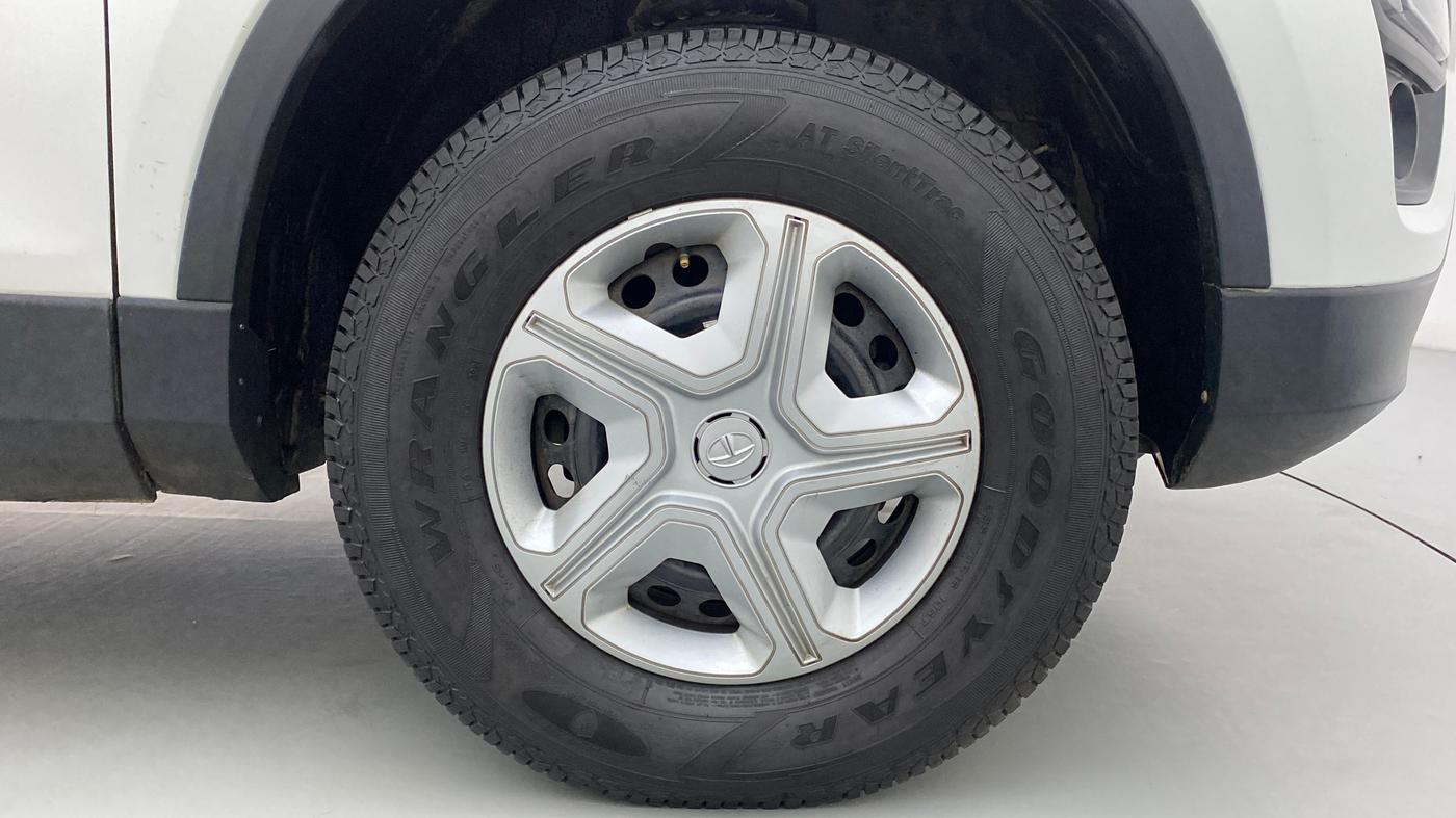 2019 Tata Harrier XM 2.0L Kryotec, Diesel, Manual, 59,951 km, Right Front Wheel