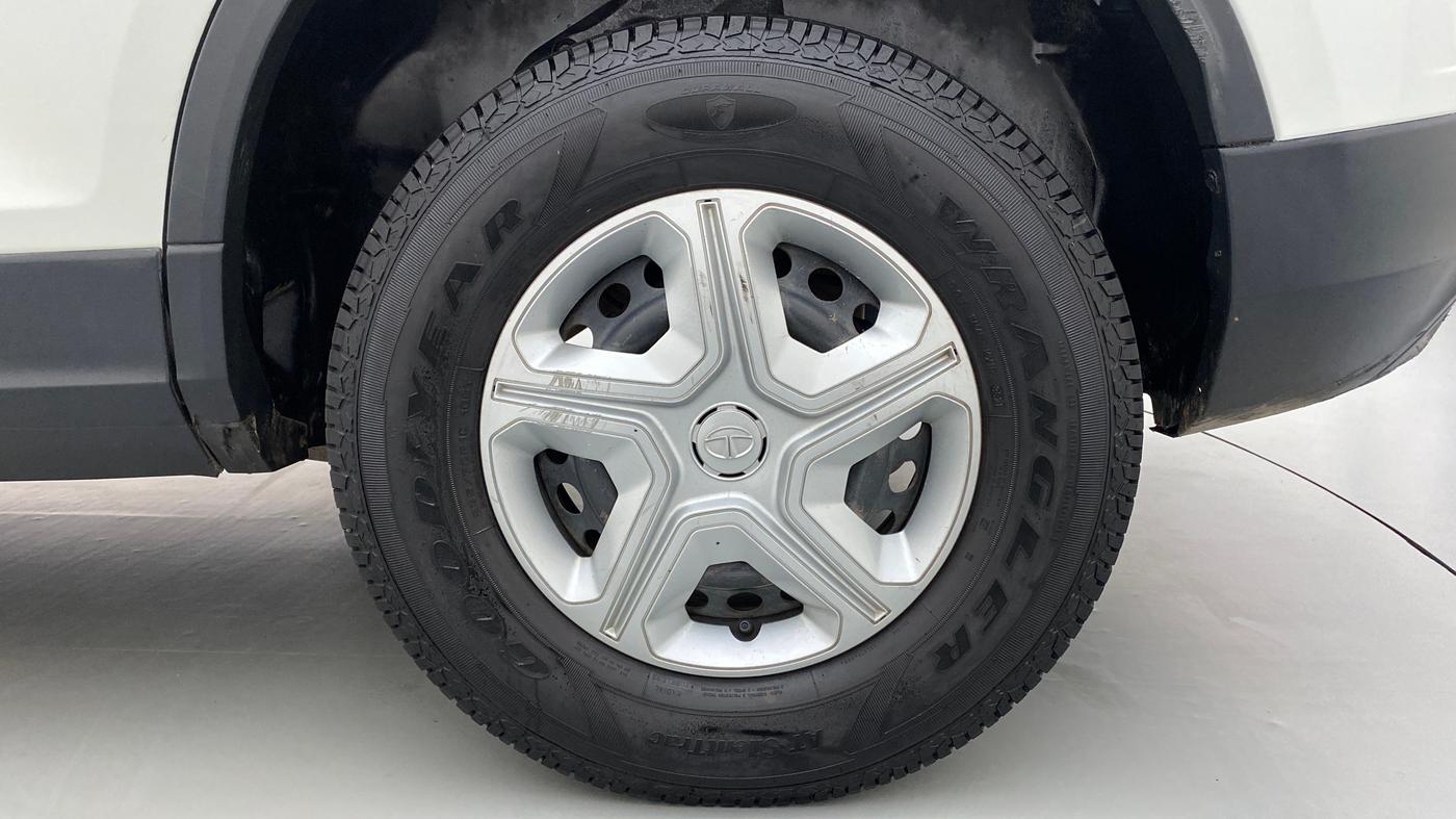 2019 Tata Harrier XM 2.0L Kryotec, Diesel, Manual, 59,951 km, Left Rear Wheel