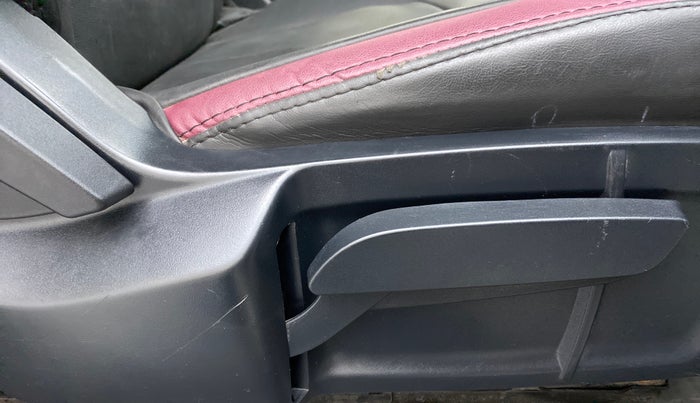 2019 Tata Harrier XM 2.0L Kryotec, Diesel, Manual, 59,951 km, Driver Side Adjustment Panel