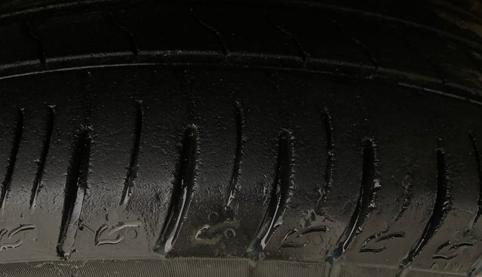 2018 Maruti Vitara Brezza ZDI, Diesel, Manual, 52,629 km, Right Front Tyre Tread