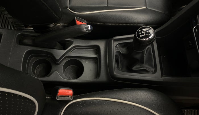 2018 Maruti Vitara Brezza ZDI, Diesel, Manual, 52,629 km, Gear Lever