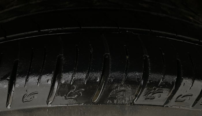 2018 Maruti Vitara Brezza ZDI, Diesel, Manual, 52,629 km, Left Rear Tyre Tread