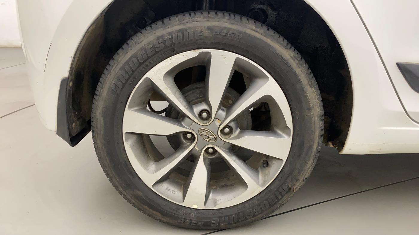 2016 Hyundai Elite i20 ASTA 1.2, Petrol, Manual, 75,036 km, Right Rear Wheel