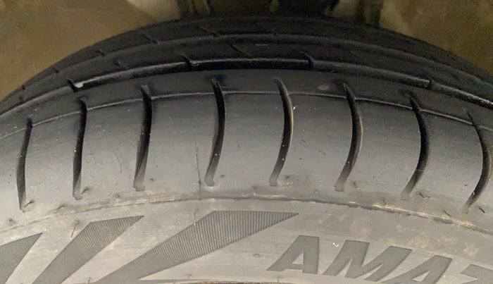 2019 Maruti Alto LXI, Petrol, Manual, 43,637 km, Left Front Tyre Tread
