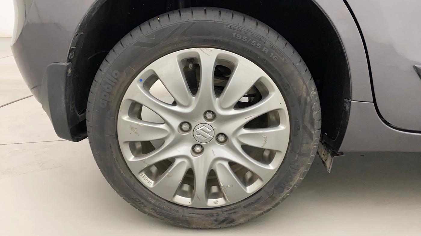 2017 Maruti Baleno ZETA CVT PETROL 1.2, Petrol, Automatic, 44,695 km, Right Rear Wheel