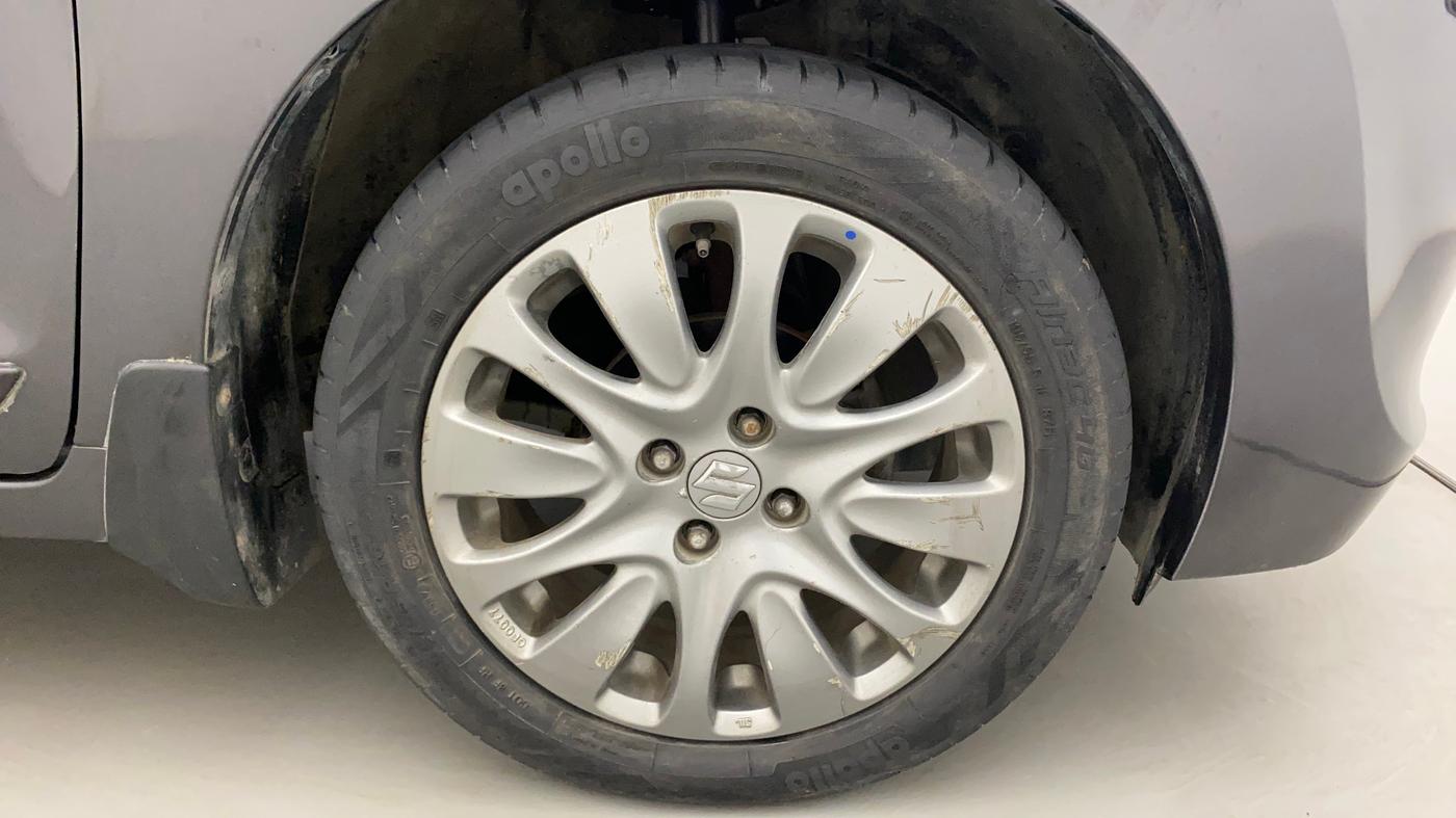 2017 Maruti Baleno ZETA CVT PETROL 1.2, Petrol, Automatic, 44,695 km, Right Front Wheel