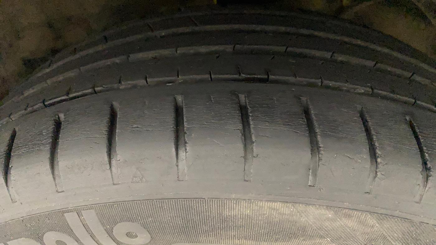 2017 Maruti Baleno ZETA CVT PETROL 1.2, Petrol, Automatic, 44,695 km, Right Front Tyre Tread