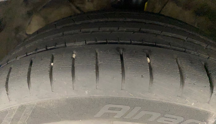 2017 Maruti Baleno ZETA CVT PETROL 1.2, Petrol, Automatic, 44,695 km, Left Front Tyre Tread