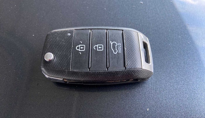 2020 KIA SONET HTK PLUS 1.2, Petrol, Manual, 52,089 km, Key Close Up