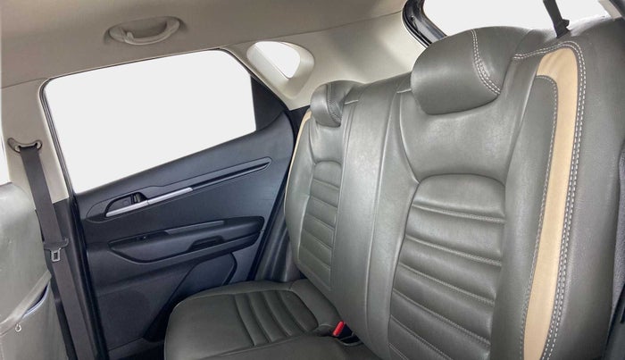 2020 KIA SONET HTK PLUS 1.2, Petrol, Manual, 52,089 km, Right Side Rear Door Cabin