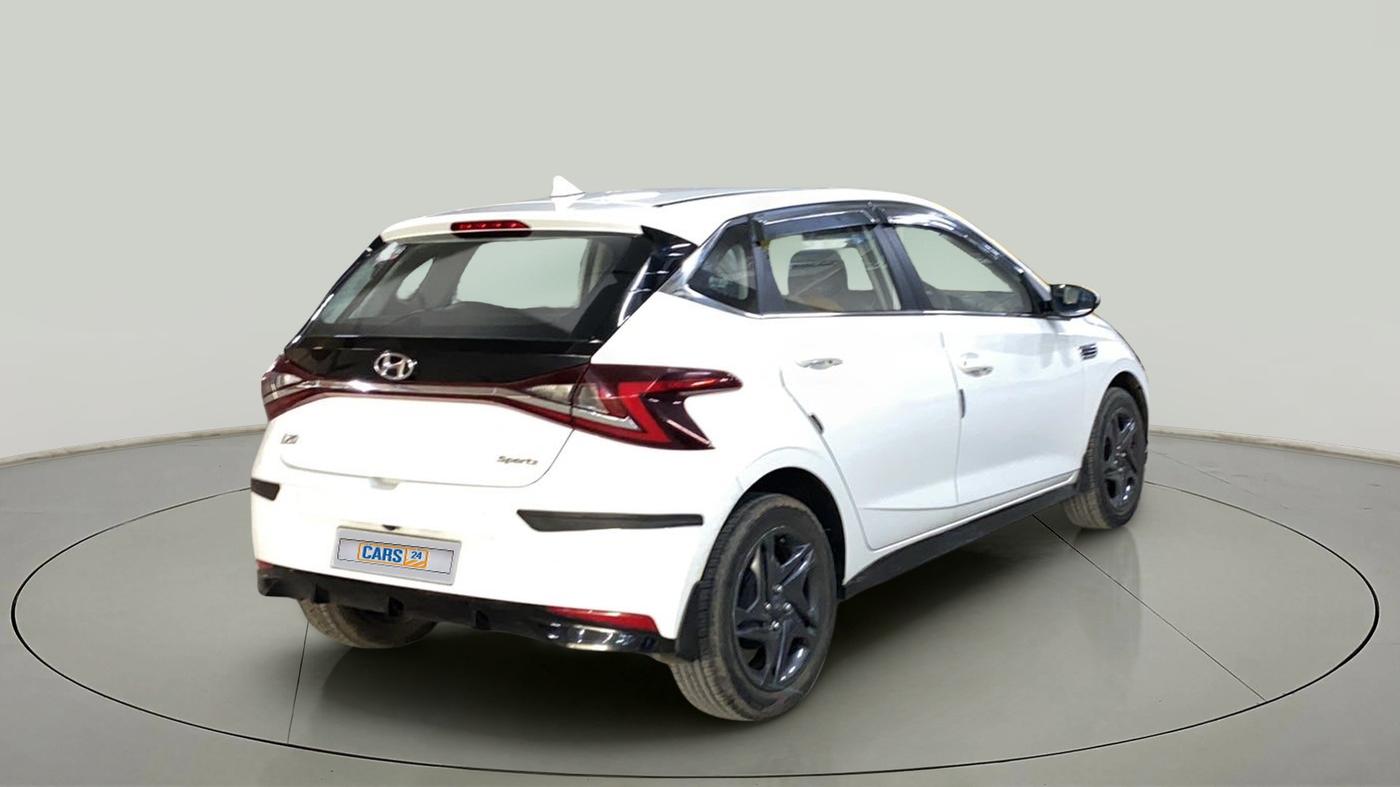 2021 Hyundai NEW I20 SPORTZ 1.2 MT, Petrol, Manual, 33,147 km, Right Back Diagonal