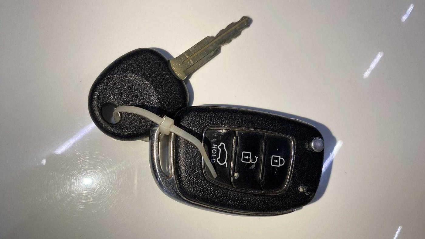 2021 Hyundai NEW I20 SPORTZ 1.2 MT, Petrol, Manual, 33,147 km, Key Close Up