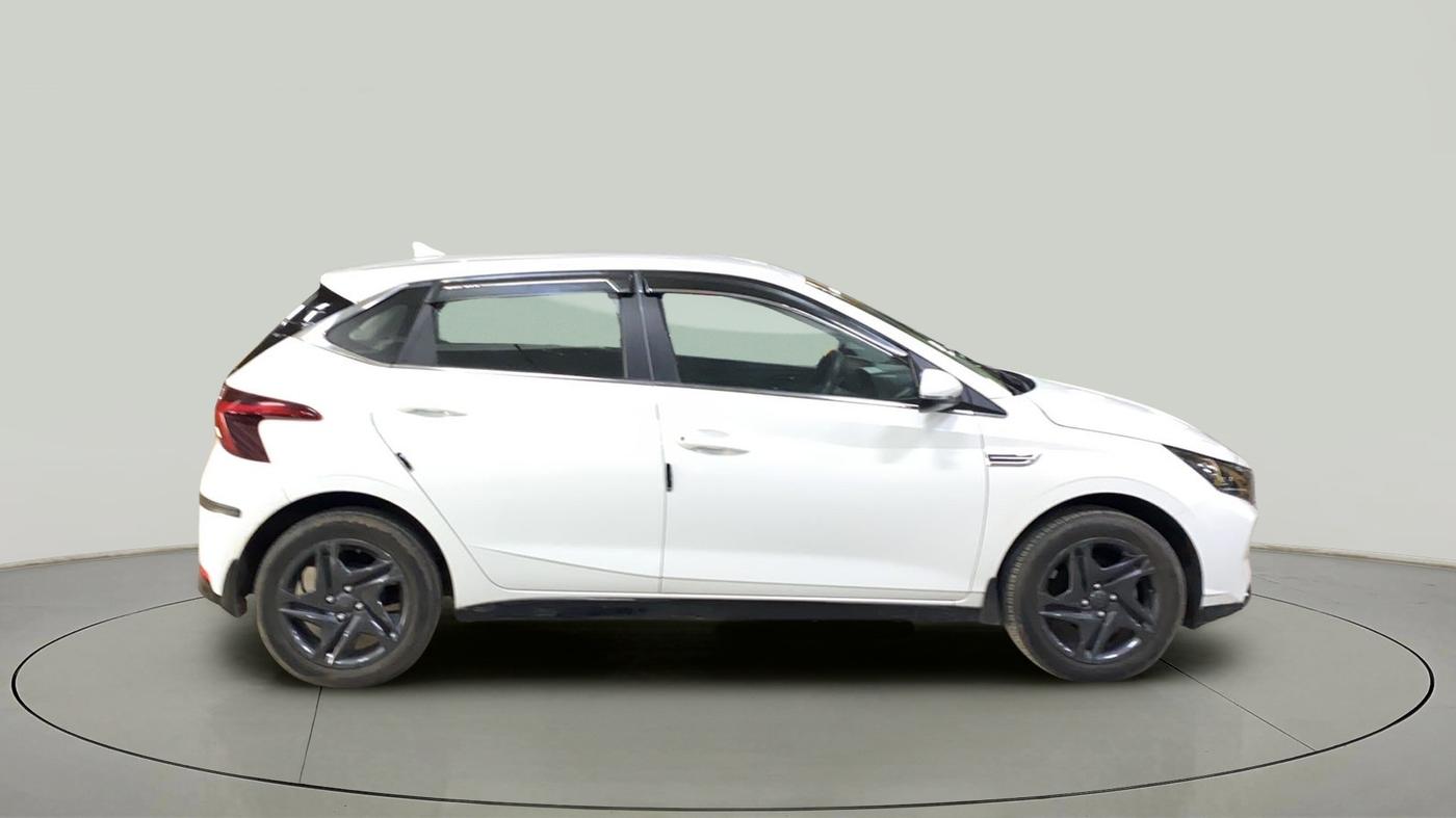 2021 Hyundai NEW I20 SPORTZ 1.2 MT, Petrol, Manual, 33,147 km, Right Side View
