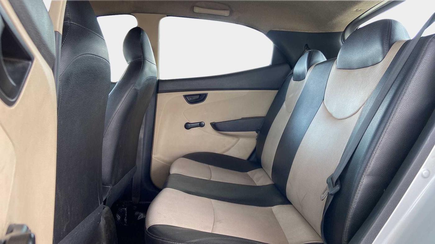 2015 Hyundai Eon ERA +, Petrol, Manual, 83,722 km, Right Side Rear Door Cabin