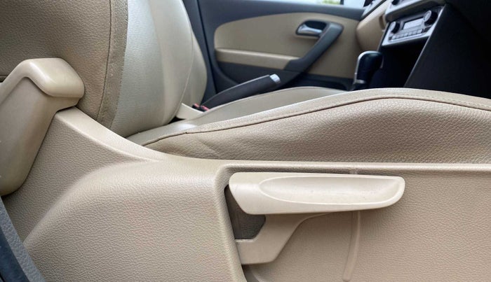 2015 Volkswagen Vento HIGHLINE 1.5 AT, Diesel, Automatic, 80,402 km, Driver Side Adjustment Panel