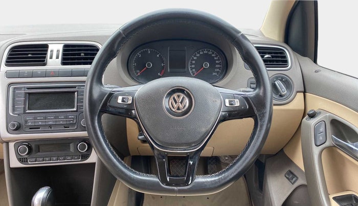2015 Volkswagen Vento HIGHLINE 1.5 AT, Diesel, Automatic, 80,402 km, Steering Wheel Close Up