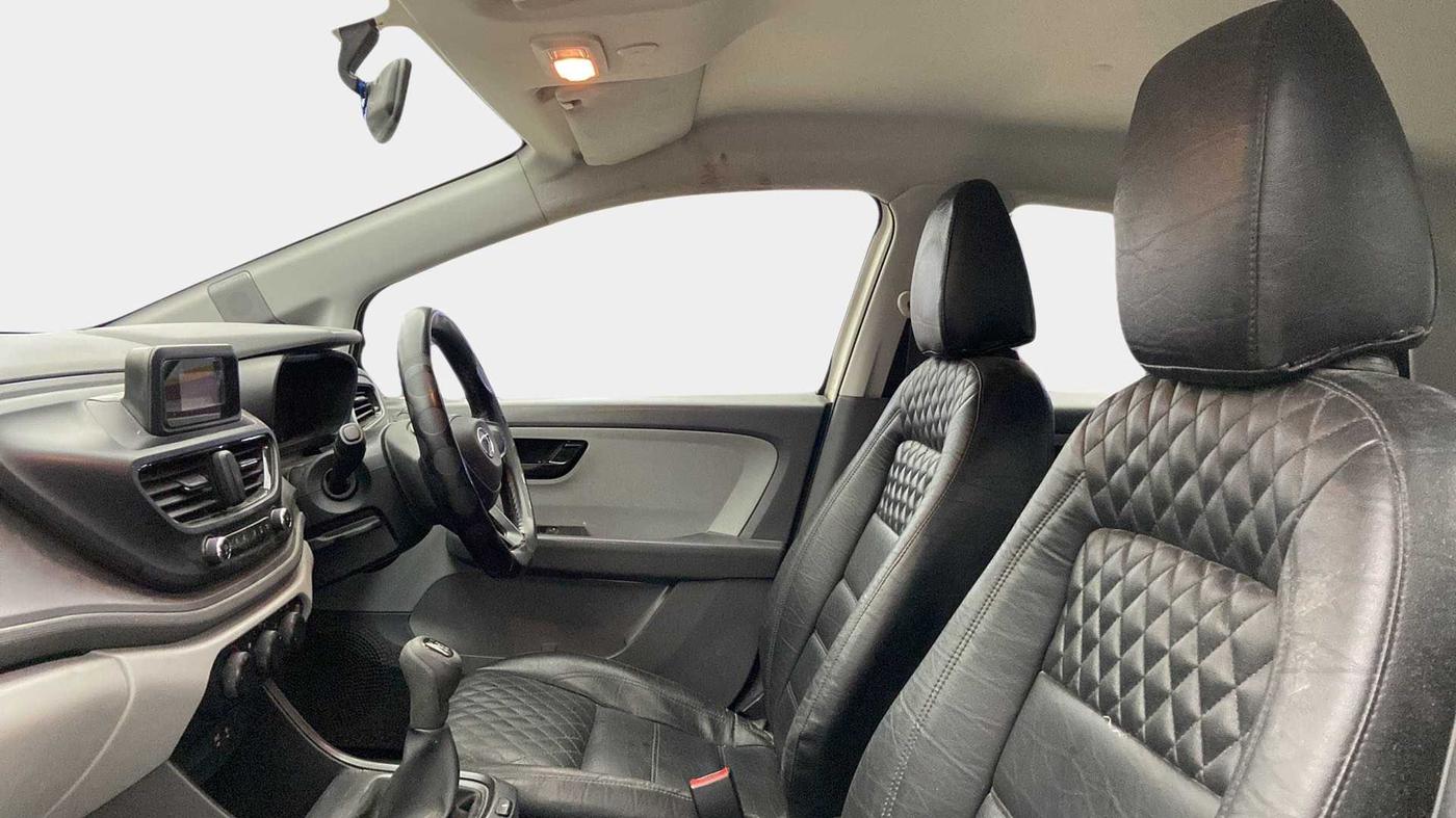 2020 Tata ALTROZ XE PETROL, Petrol, Manual, 47,970 km, Right Side Front Door Cabin
