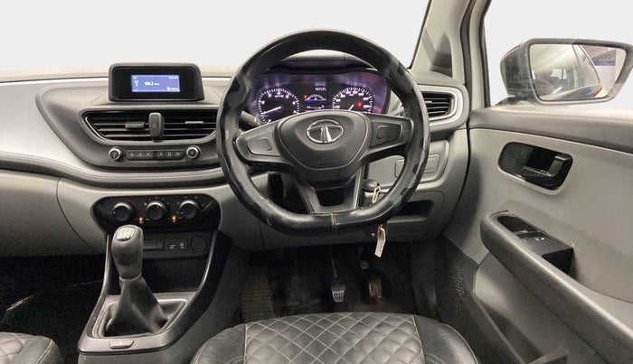 2020 Tata ALTROZ XE PETROL, Petrol, Manual, 47,970 km, Steering Wheel Close Up