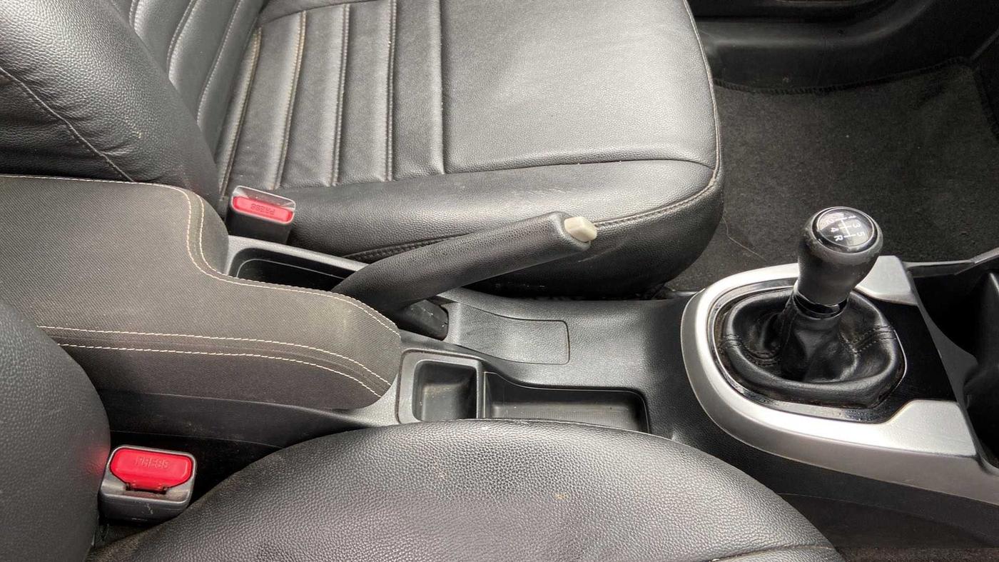2019 Honda WR-V 1.2L I-VTEC VX MT, Petrol, Manual, 41,788 km, Gear Lever